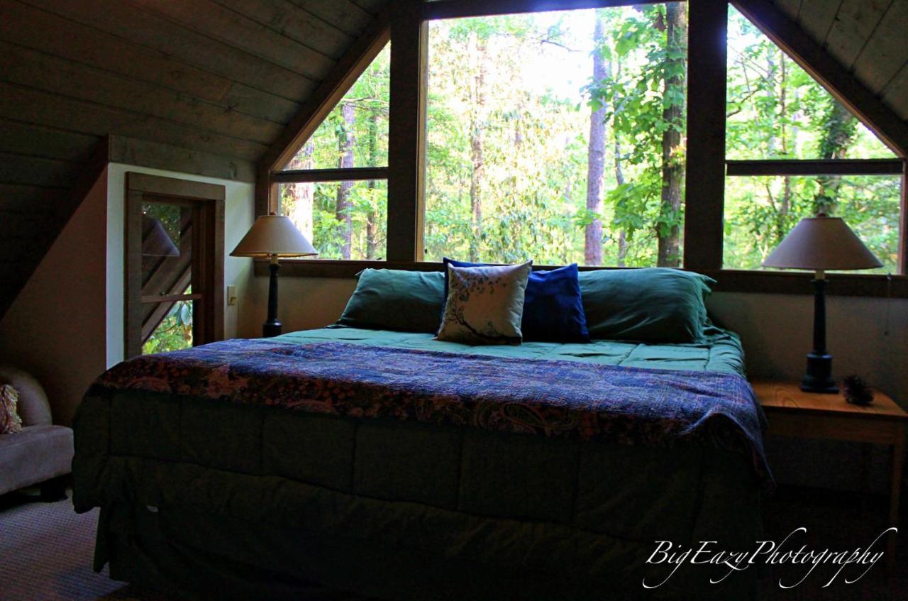 The River Chalet Folsom Room photo